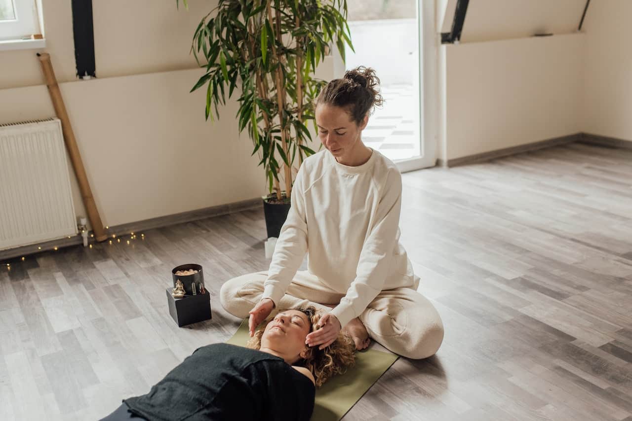 Reiki Vs Massage Two Great Paths To Wellness