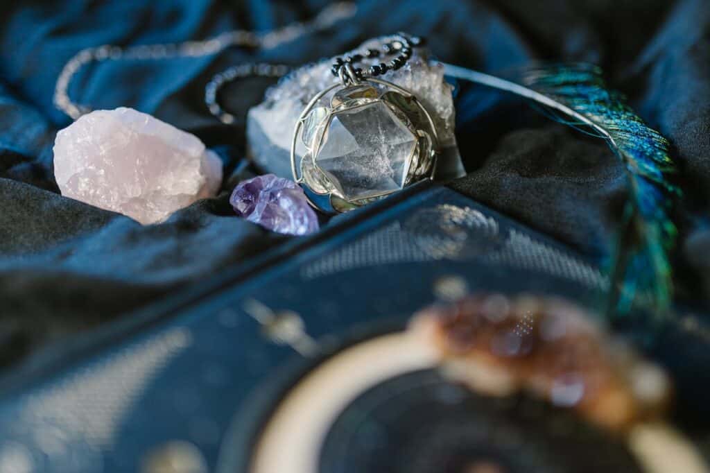 5 Best Crystals to Carry Daily